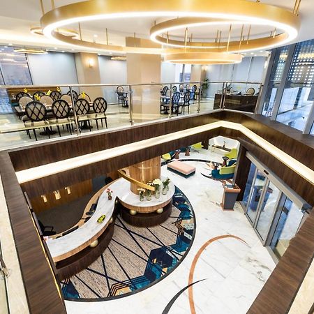 Warwick Riyadh Al Wezarat Экстерьер фото
