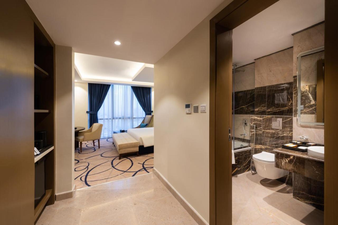 Warwick Riyadh Al Wezarat Экстерьер фото