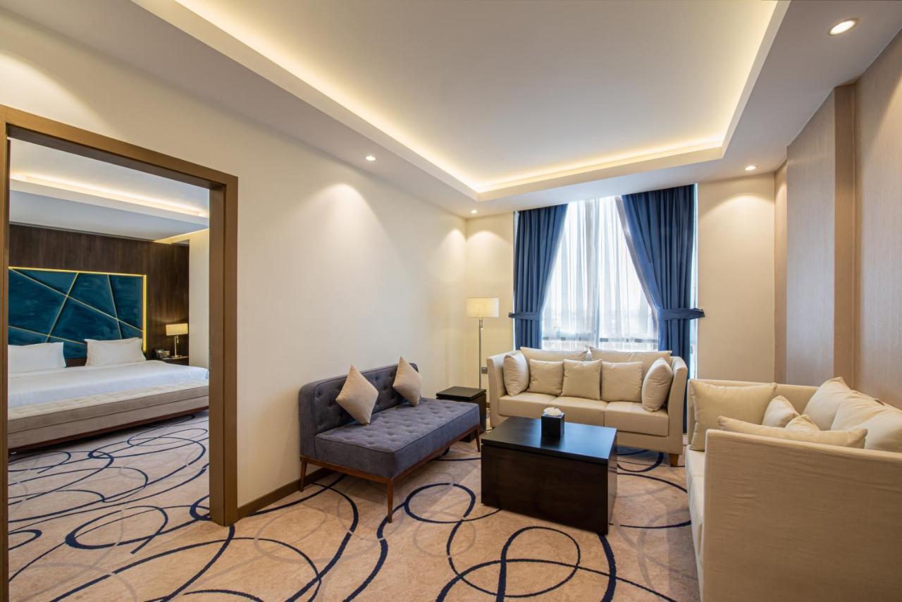 Warwick Riyadh Al Wezarat Экстерьер фото