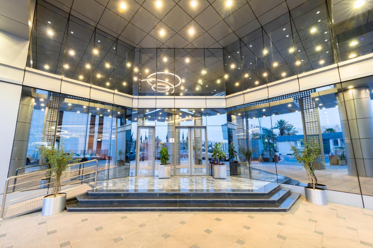 Warwick Riyadh Al Wezarat Экстерьер фото